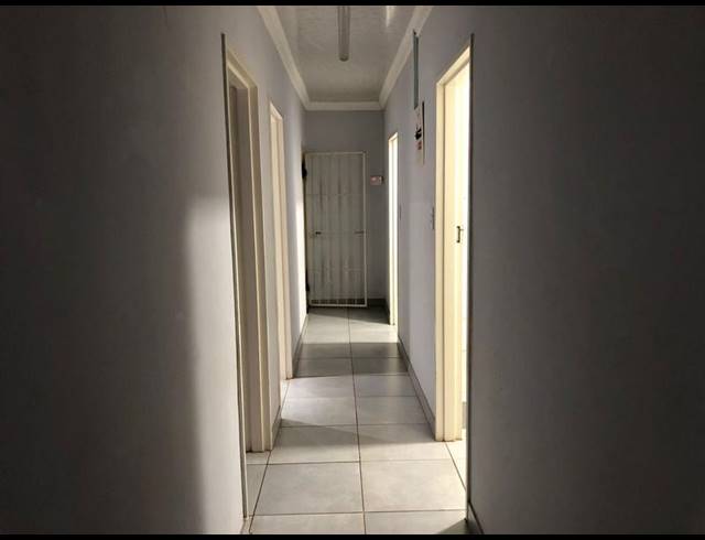 4 BEDROOM HOUSE FOR SALE IN STRUBENSVALLEI